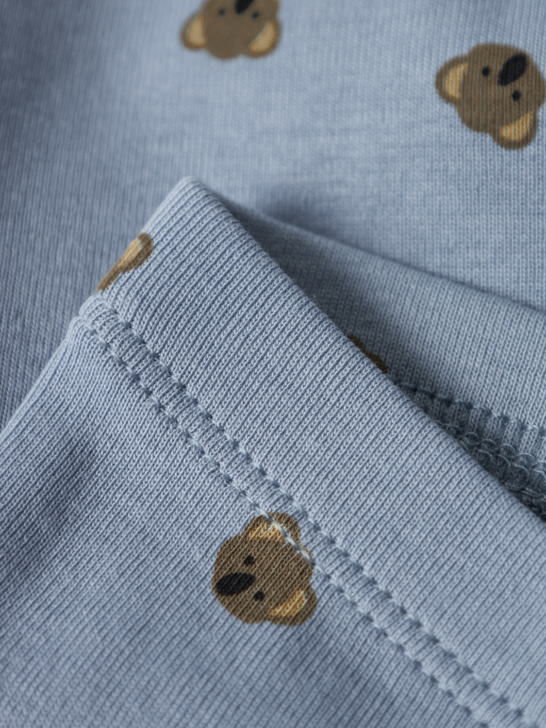 model_shot-front_full